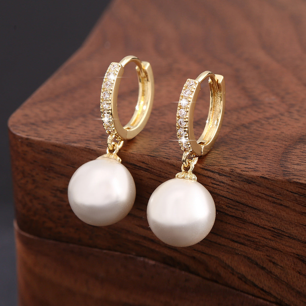 Luxurious & Elegant Copper-Set Zircon and White Pearl Dangle Earrings — Vintage-Style Fashion Earrings for Women